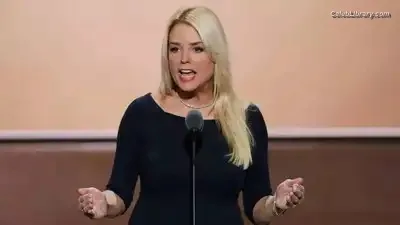 Pam Bondi photo 22 of 24