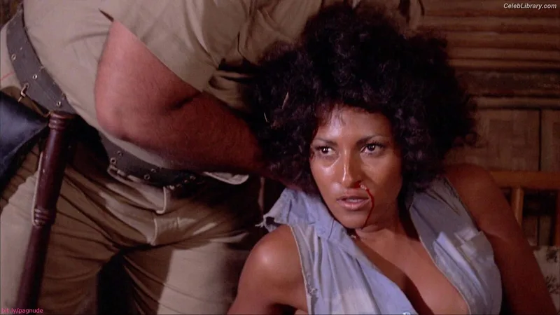 Pam Grier photo 6 of 177