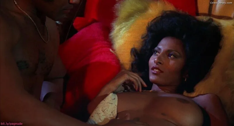 Pam Grier photo 7 of 177