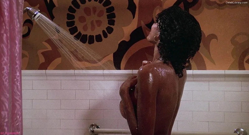 Pam Grier photo 4 of 177