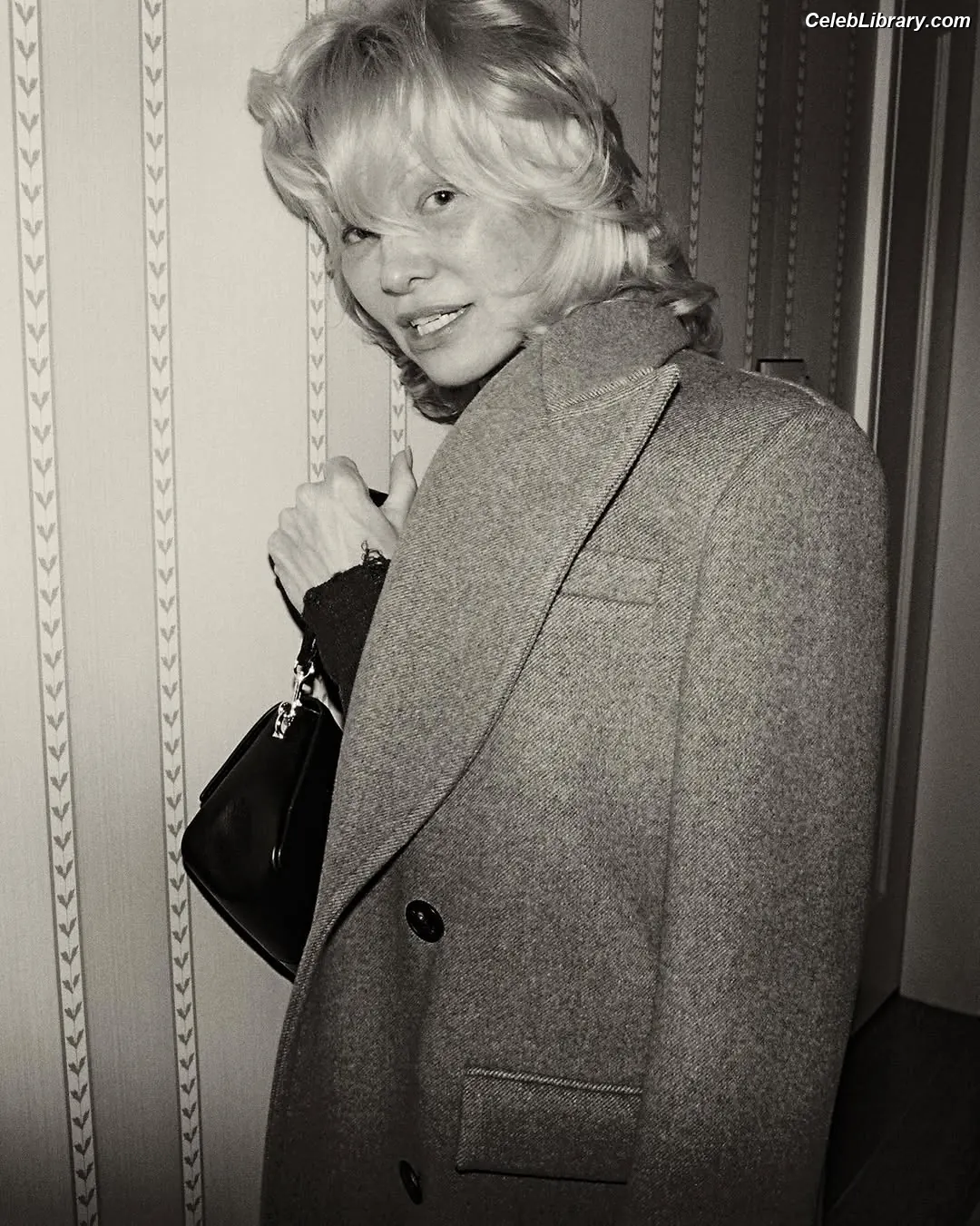 Pamela Anderson photo 20 of 1100
