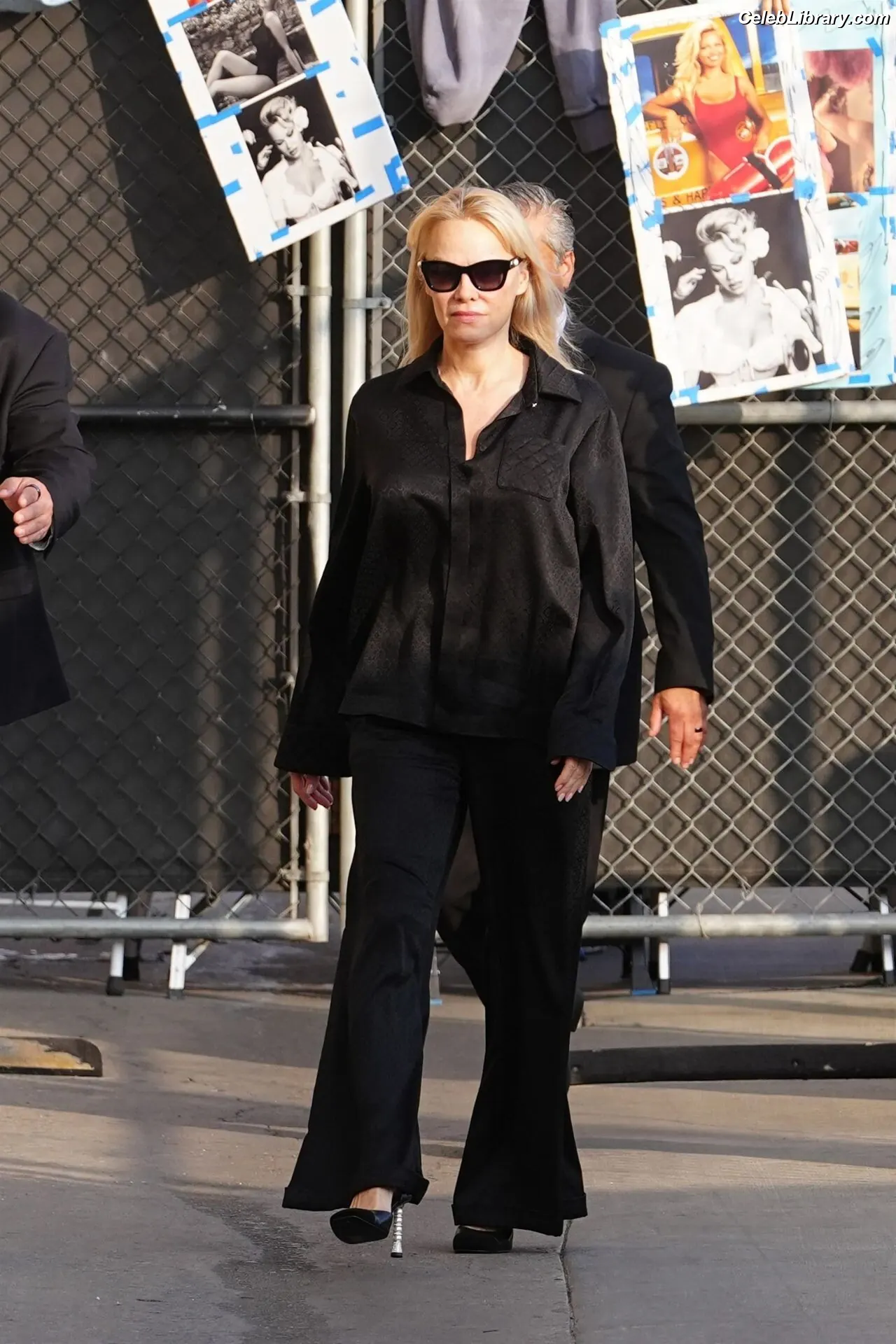 Pamela Anderson photo 10 of 1100