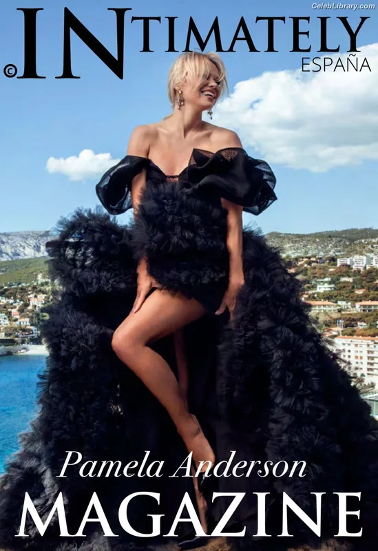 Pamela Anderson photo 6 of 1098