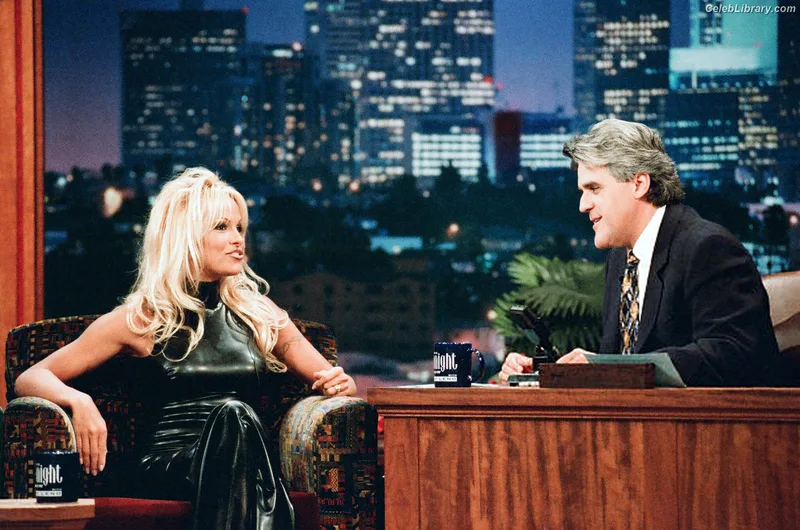 Pamela Anderson photo 7 of 1098