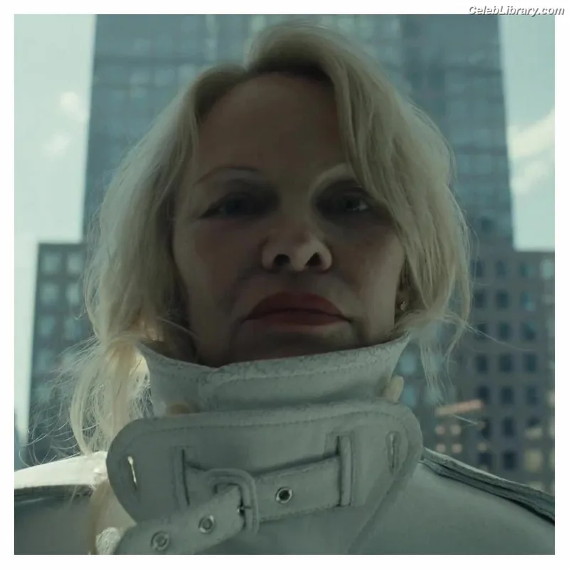 Pamela Anderson photo 10 of 1098