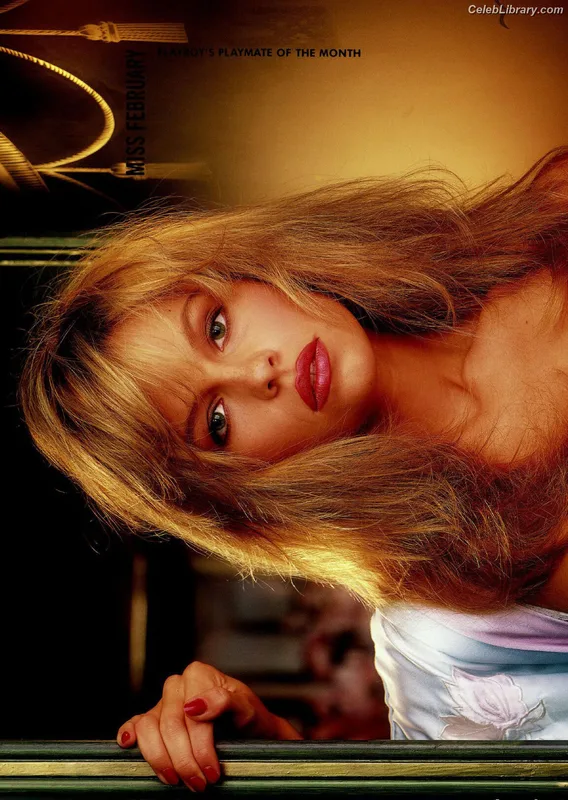 Pamela Anderson photo 12 of 1098