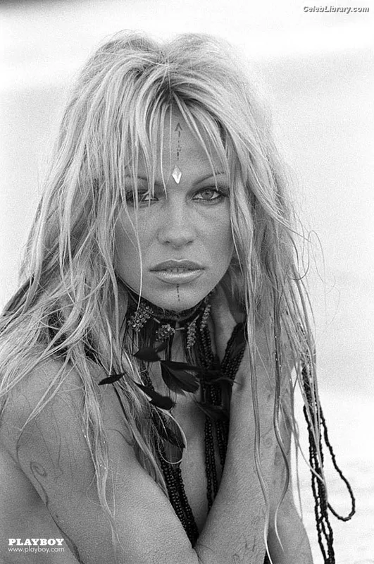 Pamela Anderson photo 9 of 1098