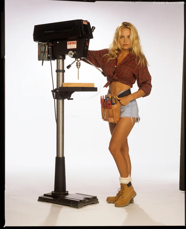 Pamela Anderson photo 14 of 1098