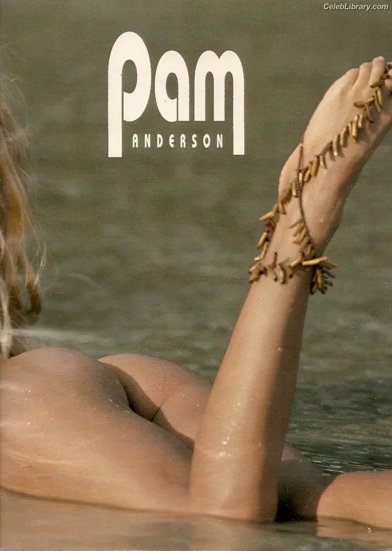 Pamela Anderson photo 5 of 1098