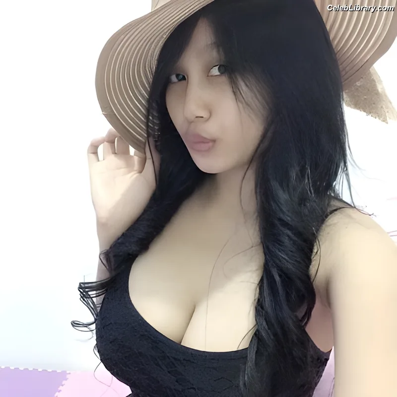 Pamela Safitri photo 3 of 127