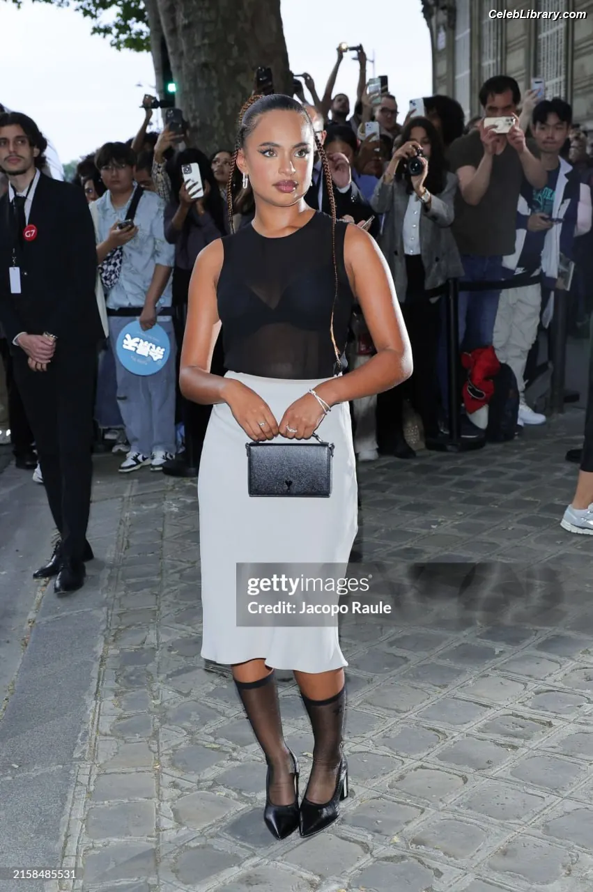Paola Locatelli photo 11 of 558