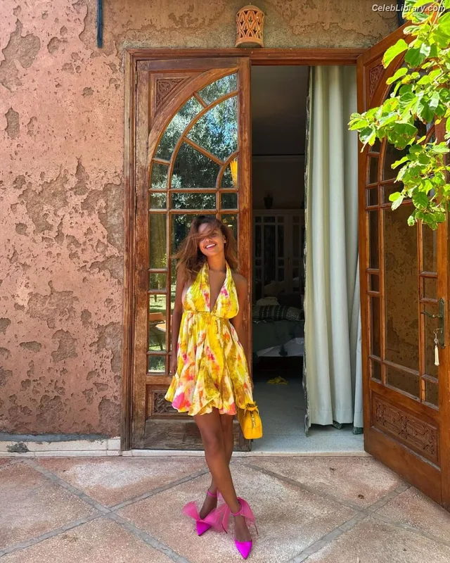 Paola Locatelli photo 9 of 559