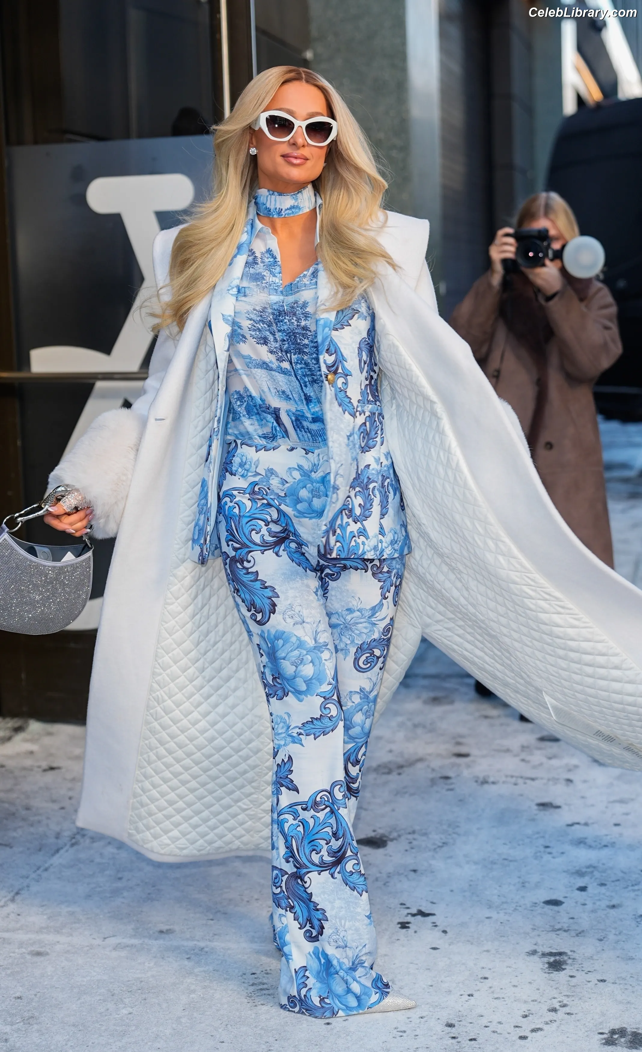 Paris Hilton photo 19 of 1049