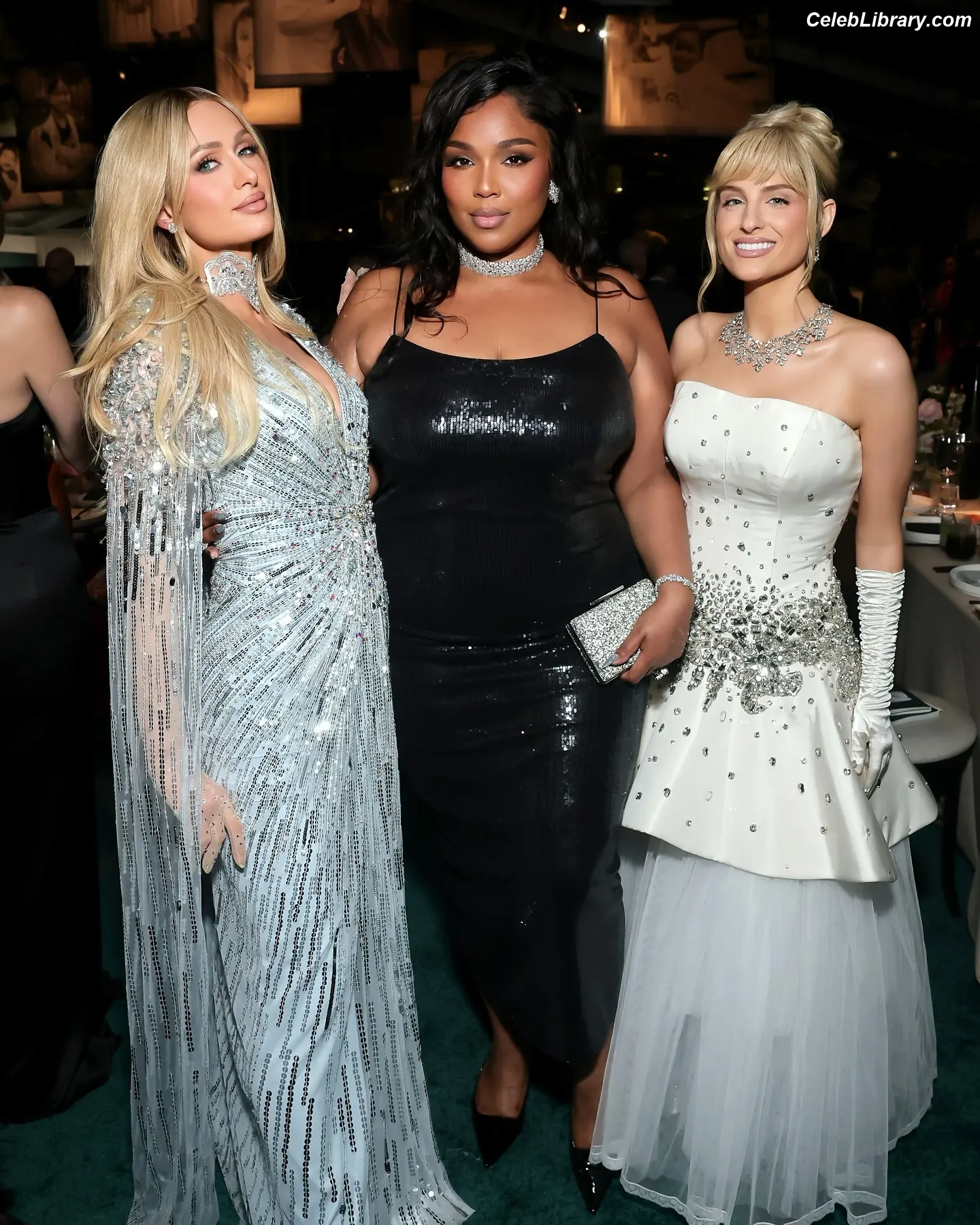 Paris Hilton photo 7 of 1049