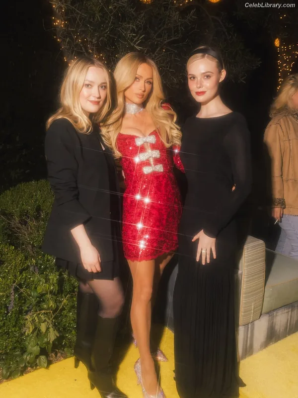 Paris Hilton photo 6 of 1045