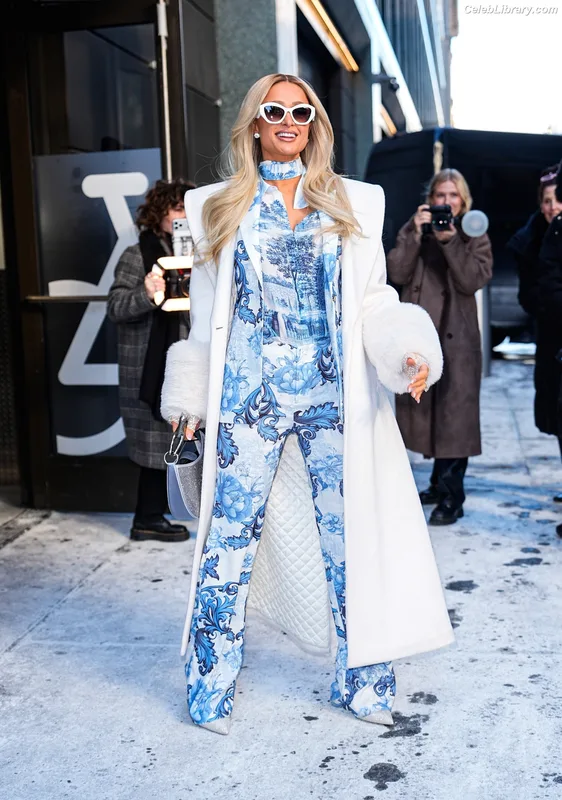 Paris Hilton photo 21 of 1045