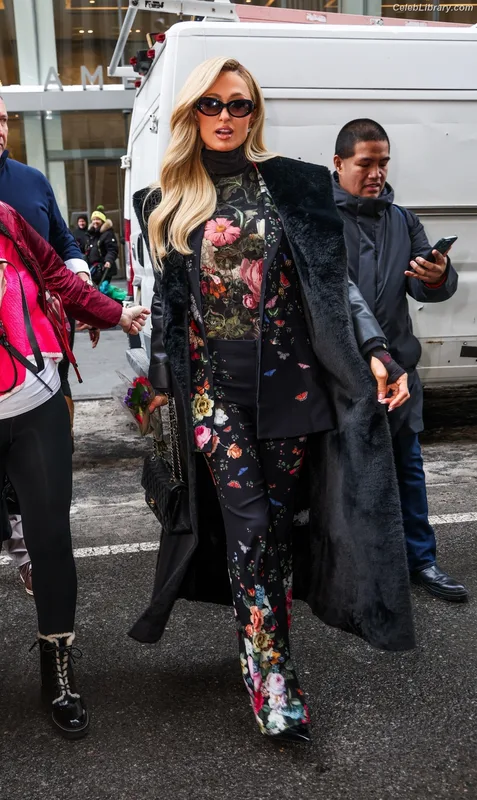 Paris Hilton photo 21 of 1045