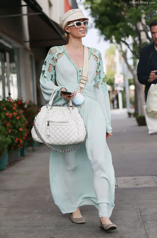 Paris Hilton photo 20 of 1045
