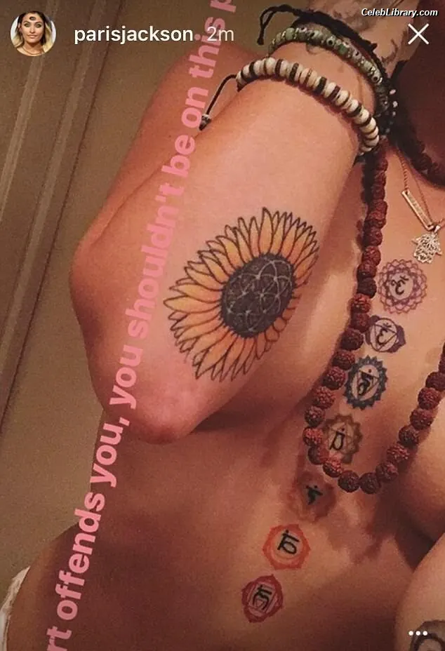 Paris Jackson photo 1 of 845