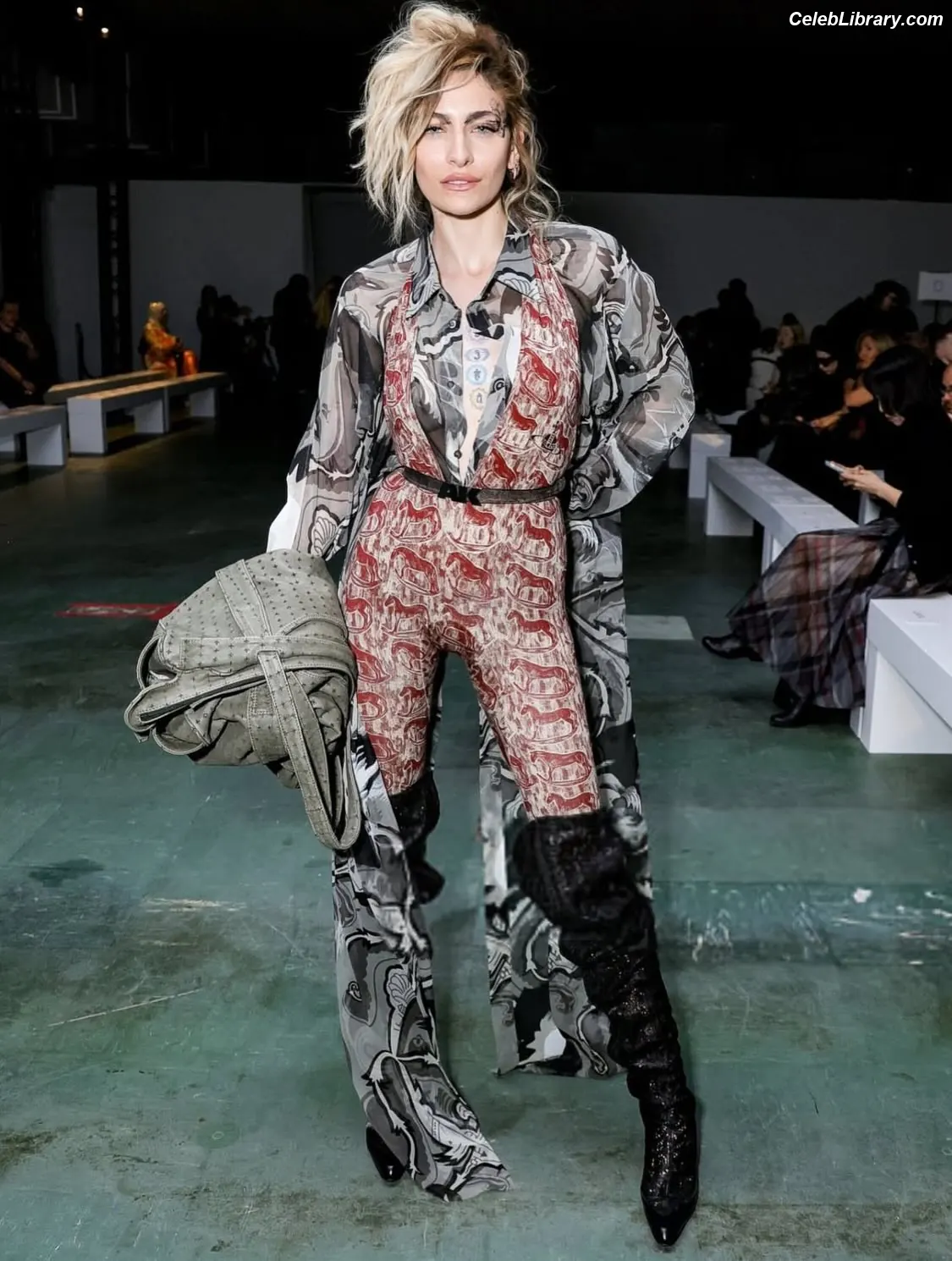 Paris Jackson photo 5 of 845