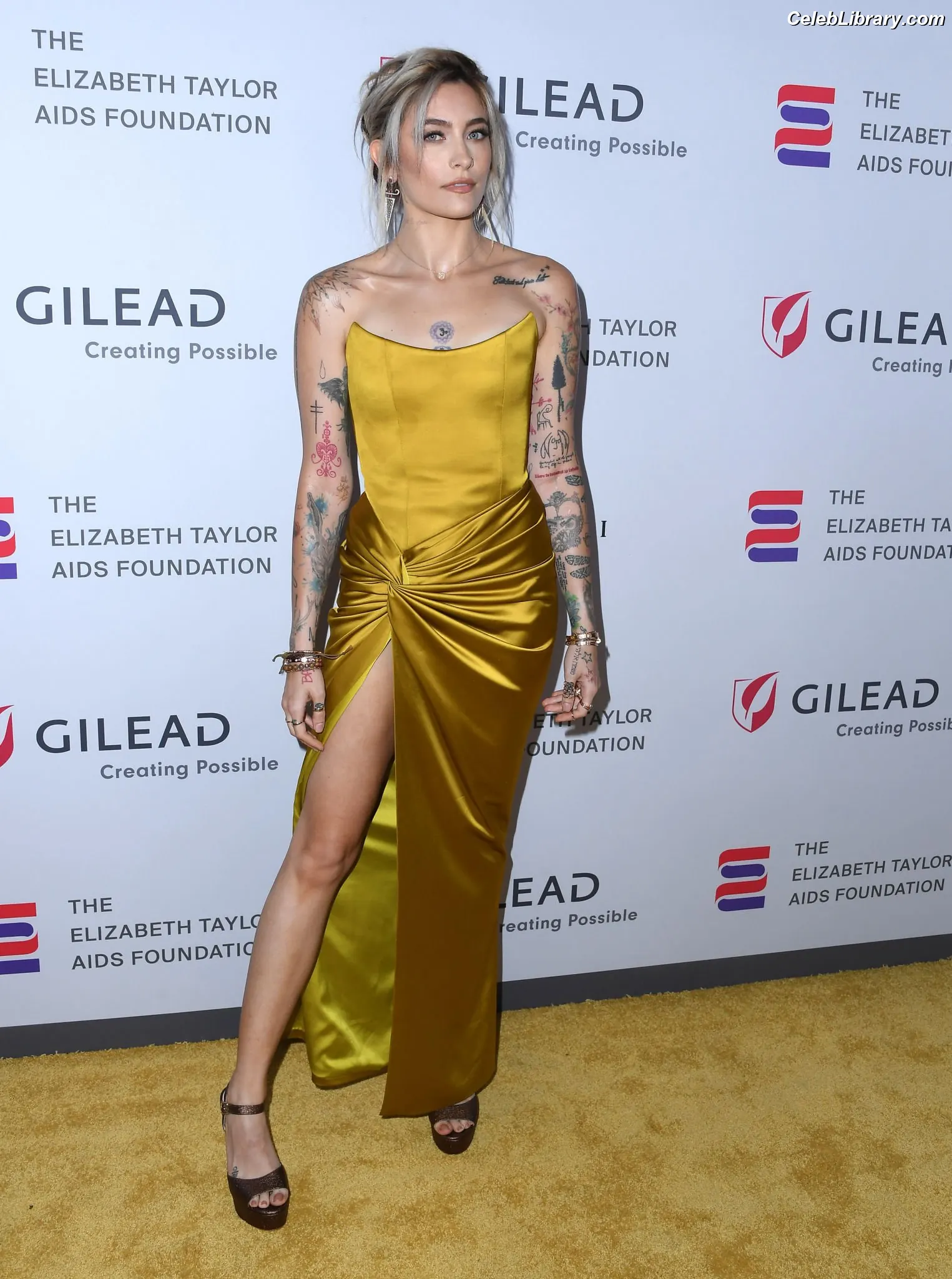 Paris Jackson photo 1 of 845