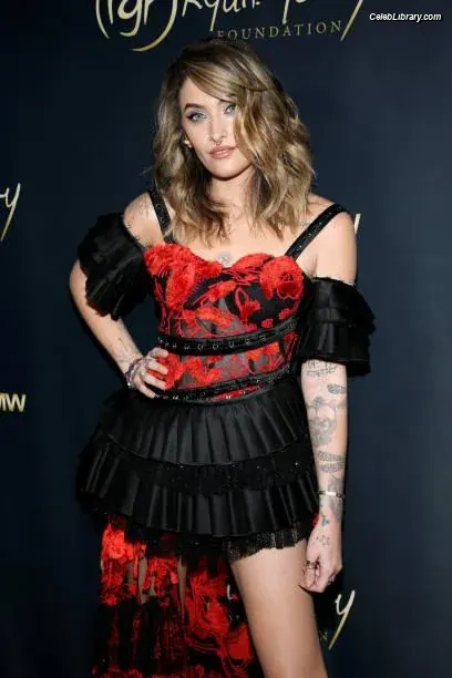 Paris Jackson photo 4 of 845