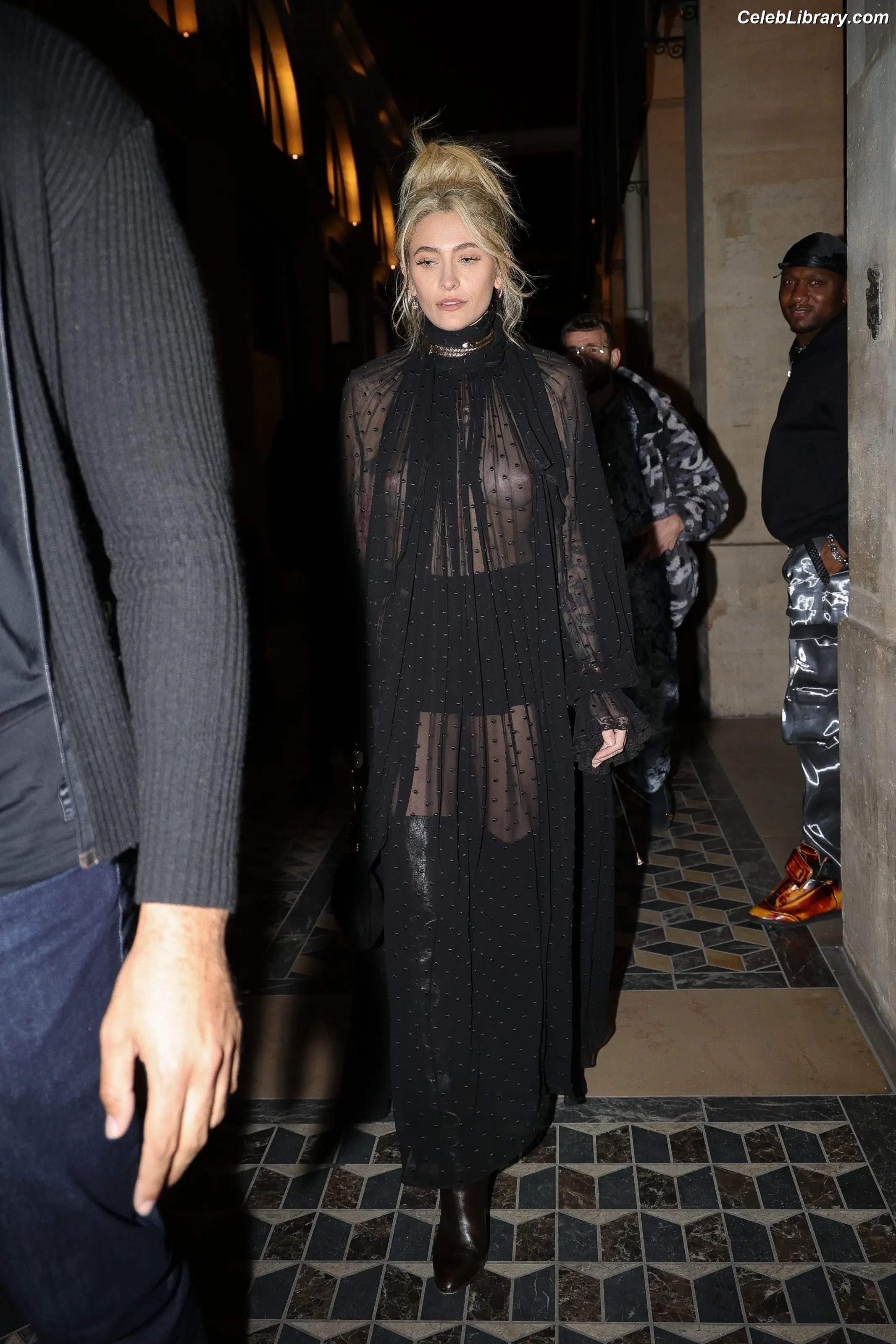 Paris Jackson photo 11 of 845