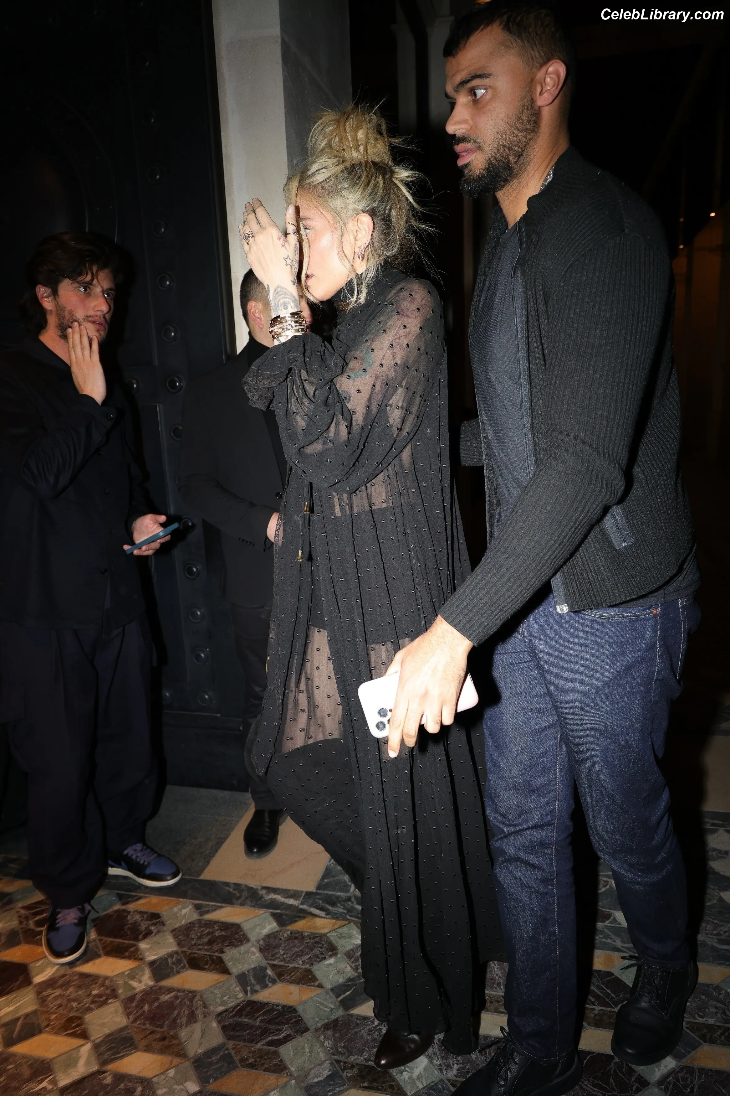 Paris Jackson photo 15 of 845