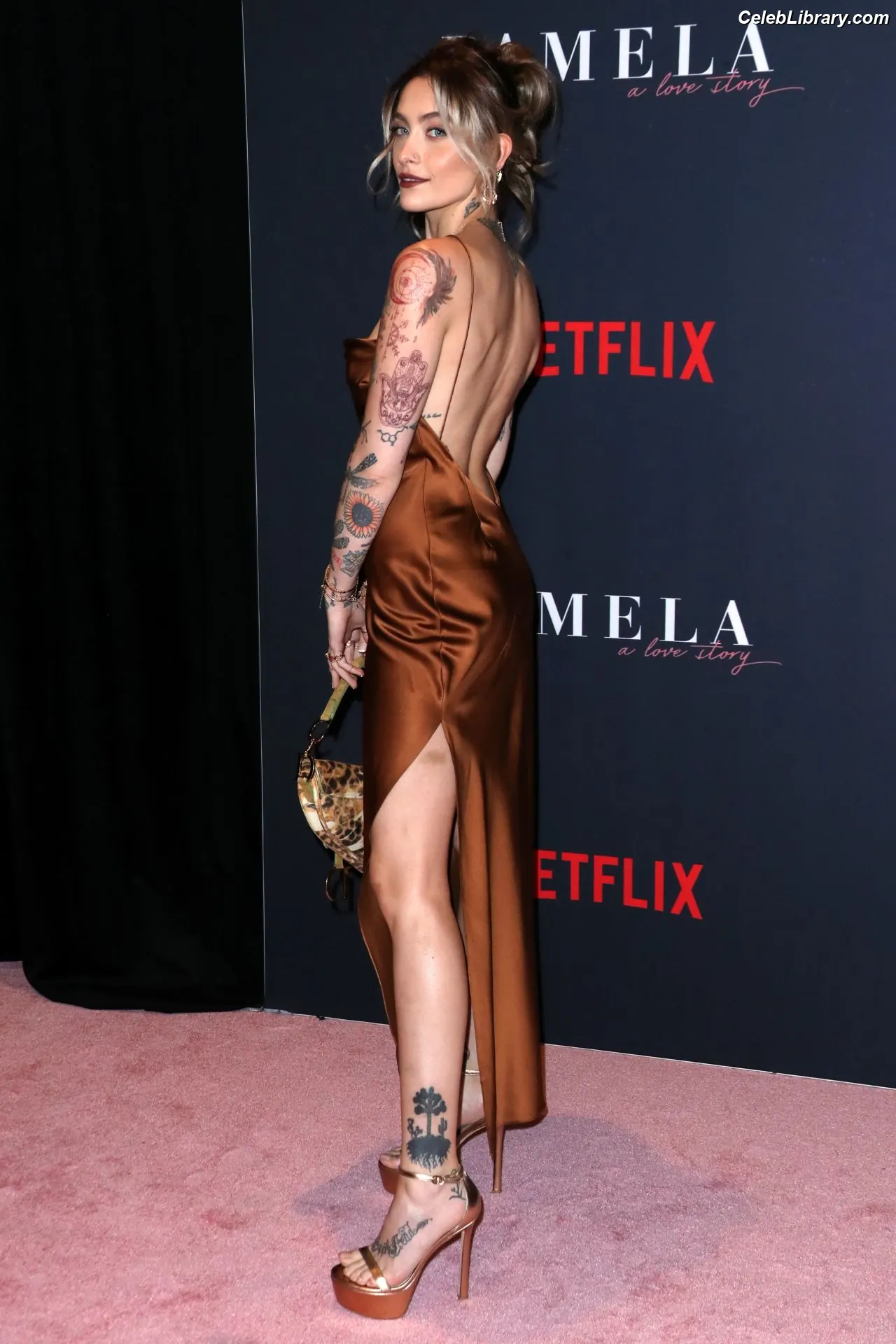 Paris Jackson photo 5 of 845