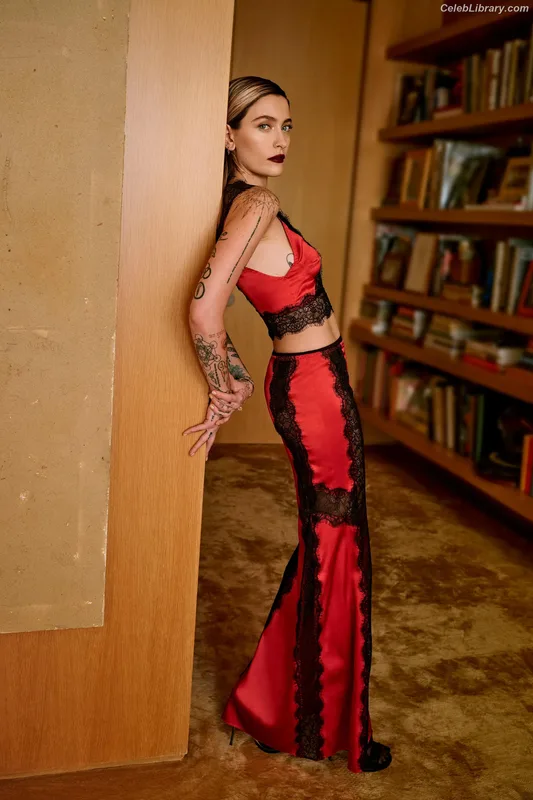 Paris Jackson photo 20 of 845