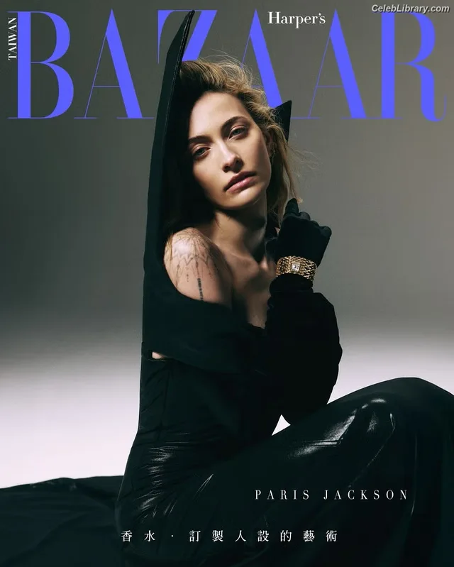 Paris Jackson photo 3 of 845