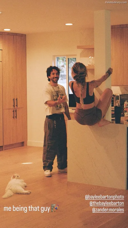 Paris Jackson photo 11 of 845