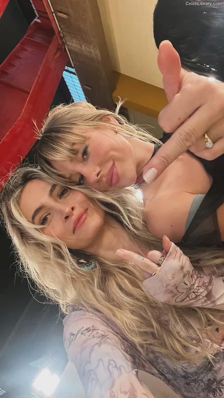 Paris Jackson photo 5 of 845