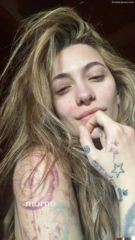 Paris Jackson photo 17 of 845