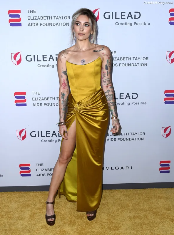 Paris Jackson photo 19 of 845