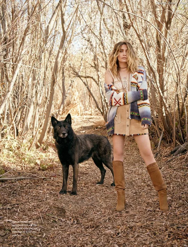 Paris Jackson photo 3 of 845