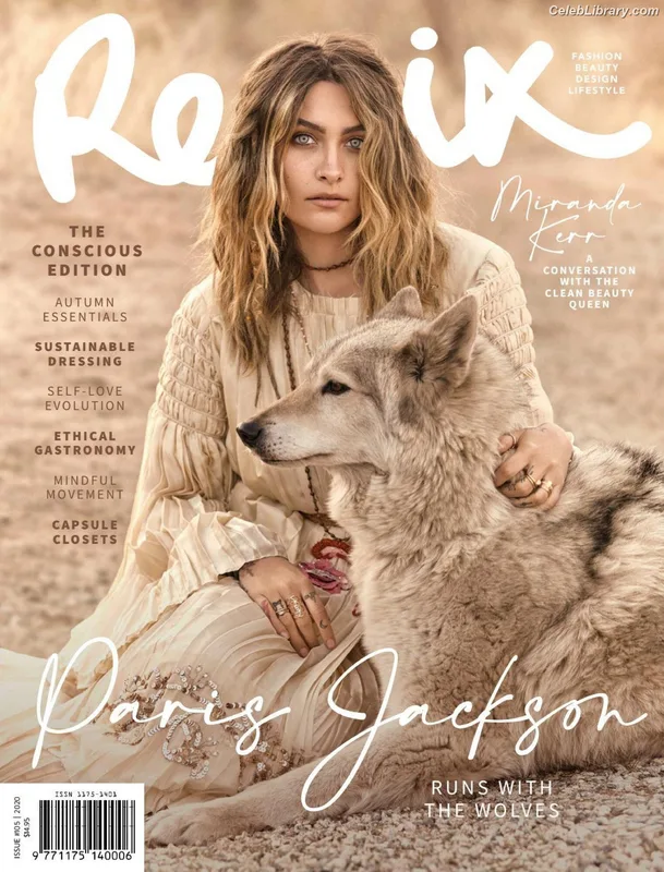 Paris Jackson photo 10 of 845