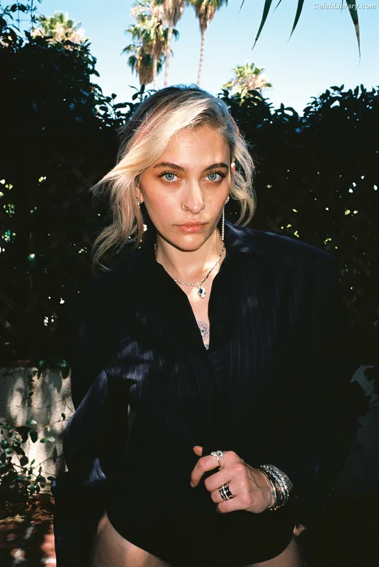Paris Jackson photo 13 of 845