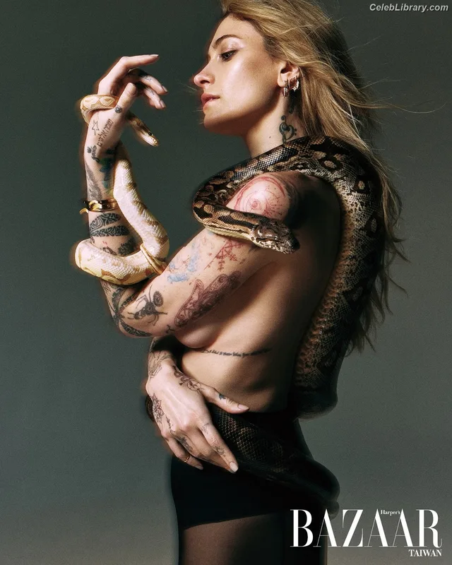 Paris Jackson photo 11 of 845