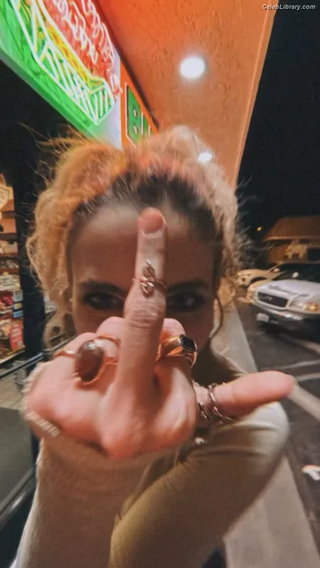 Paris Jackson photo 15 of 845