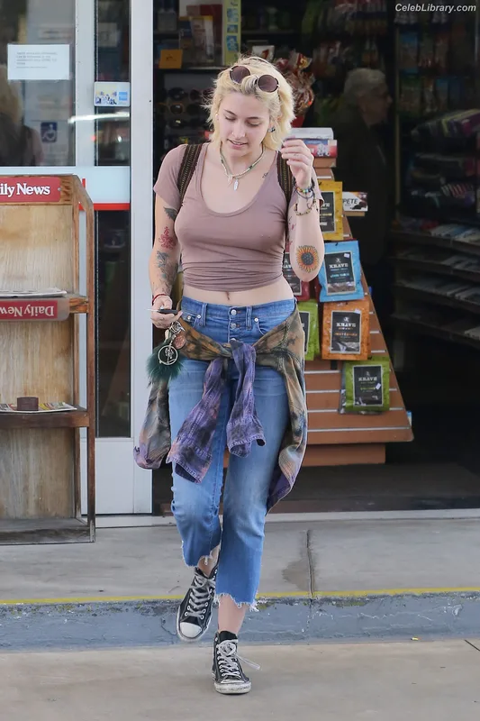 Paris Jackson photo 23 of 845