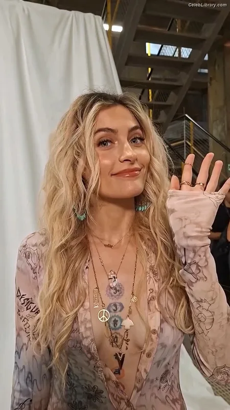 Paris Jackson photo 19 of 845