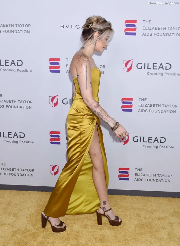 Paris Jackson photo 13 of 845