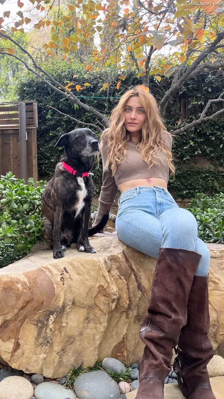 Paris Jackson photo 2 of 845