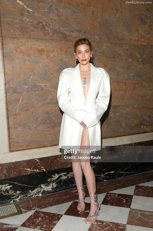 Paris Jackson photo 14 of 845