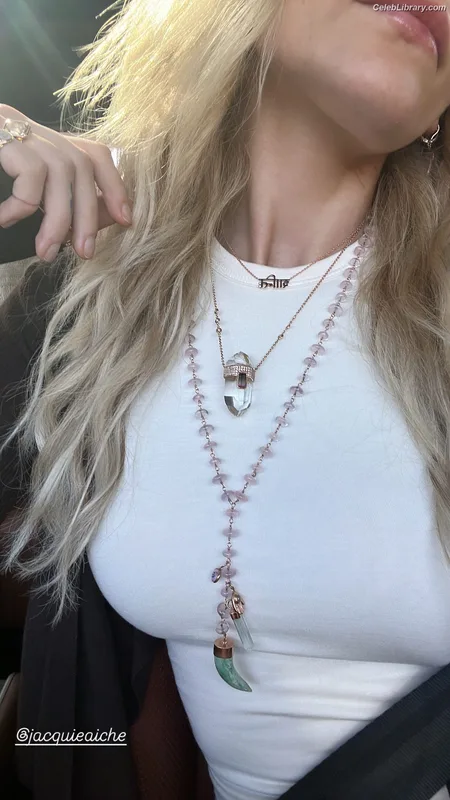 Paris Jackson photo 15 of 845