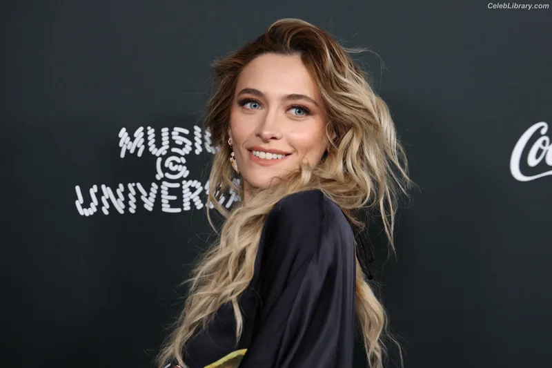 Paris Jackson photo 13 of 845