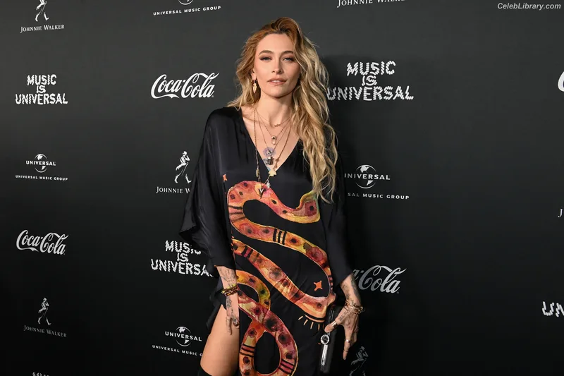 Paris Jackson photo 21 of 845