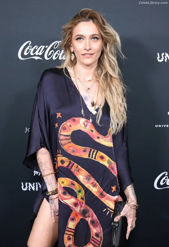 Paris Jackson photo 22 of 845