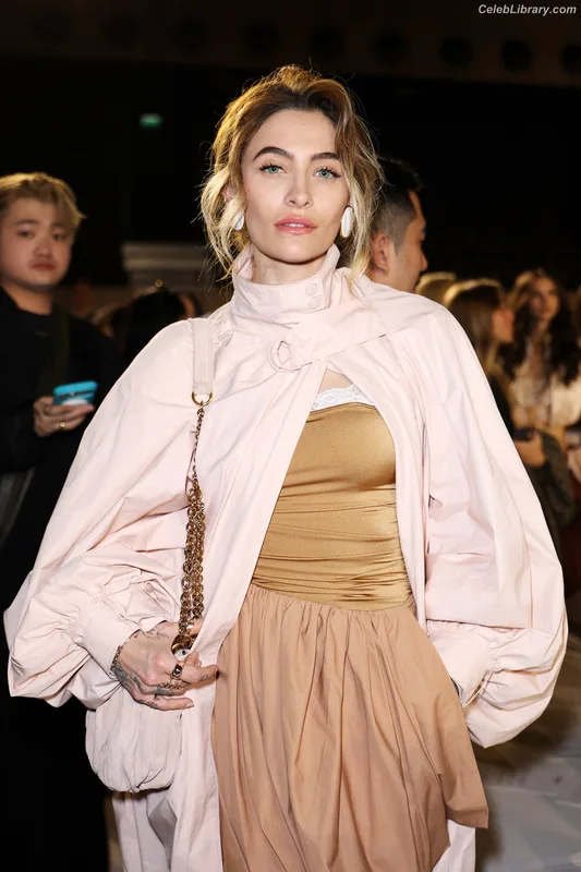 Paris Jackson photo 22 of 845